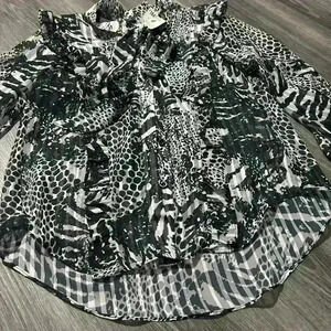 Sen black white with tie ruffle top